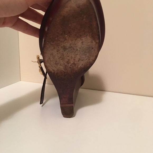 LV sandals. Excellent condition. Used once. - Picture 6 of 6